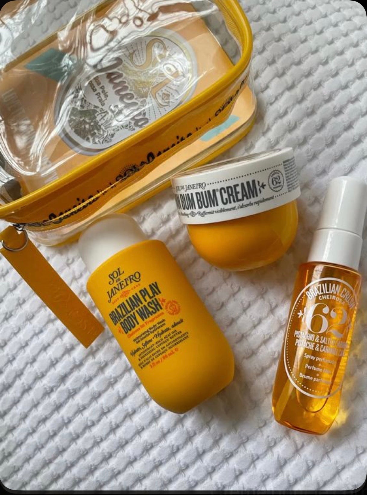 COFFRET SOL DE JANEIRO CHEIROSA 62 💛