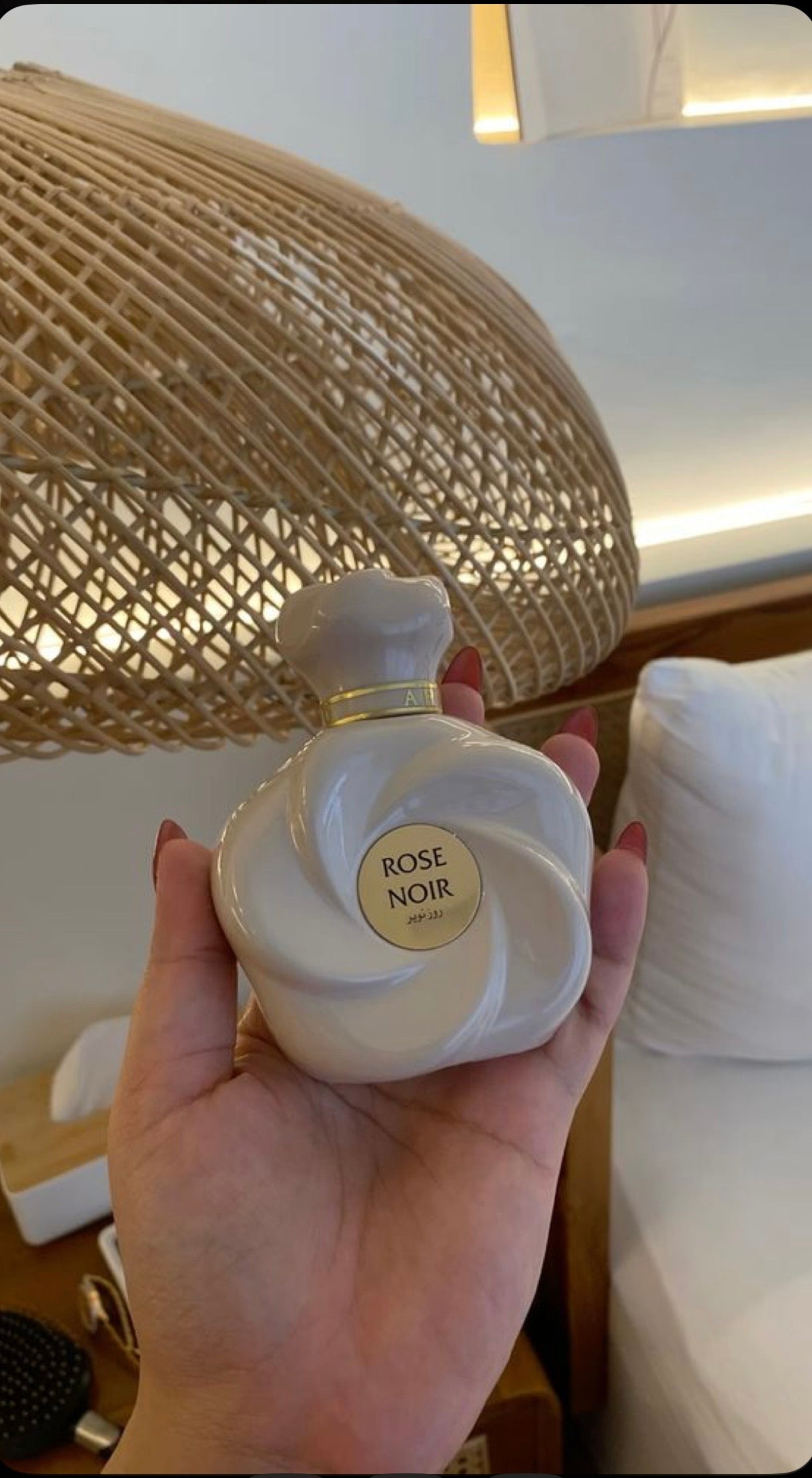 🌹 Rose Noir – L’Élégance Mystérieuse